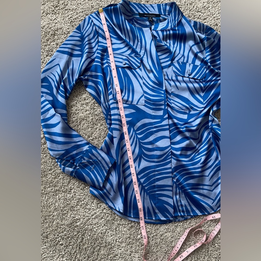 WHBM - Gray & Blue Printed Long-Sleeve Blouse absolutely gorgeous size M - Picture 5 of 9
